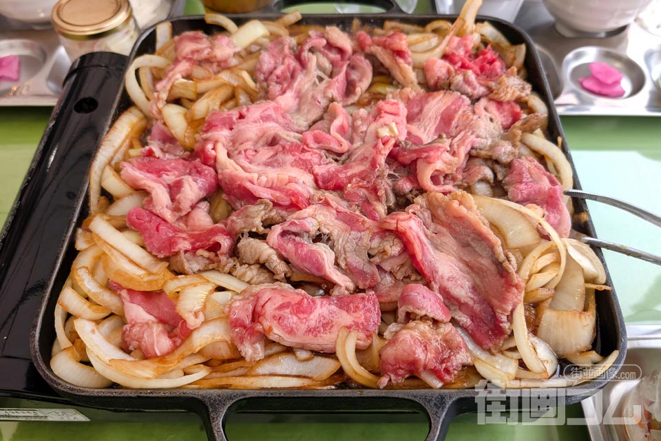 司「十和田バラ焼きランチ(牛)」
