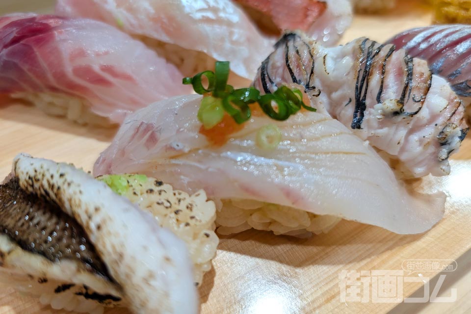 地魚にぎり八貫「ひらめ」