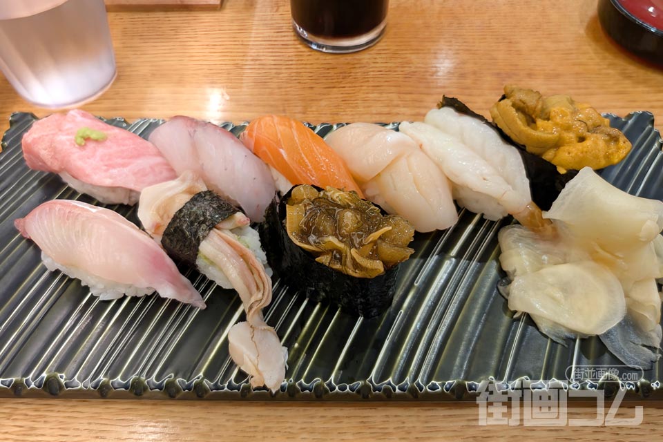 新千歳空港「すず花」で立ち食い寿司！搭乗前に北の海の幸を食べ納め