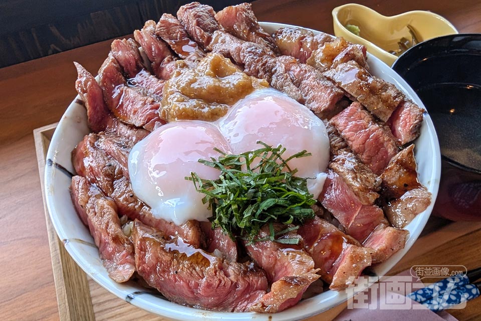 あか牛レストランmou「贅沢あか牛丼（大）」