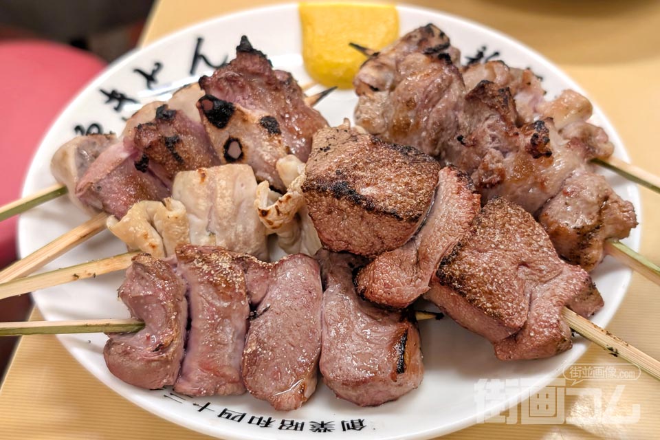 まこちゃん本店「やきとん盛合せ：7本（塩）」