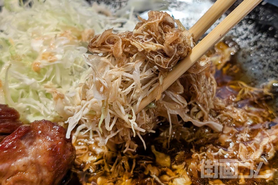 来来憲「さくら大トンテキ」のキャベツ