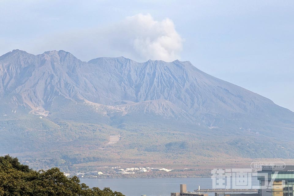 城山公園展望台から桜島