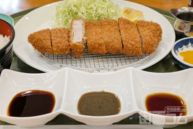 鹿児島空港であの川久の味！？帰る直前に山形屋食堂で黒豚とんかつ