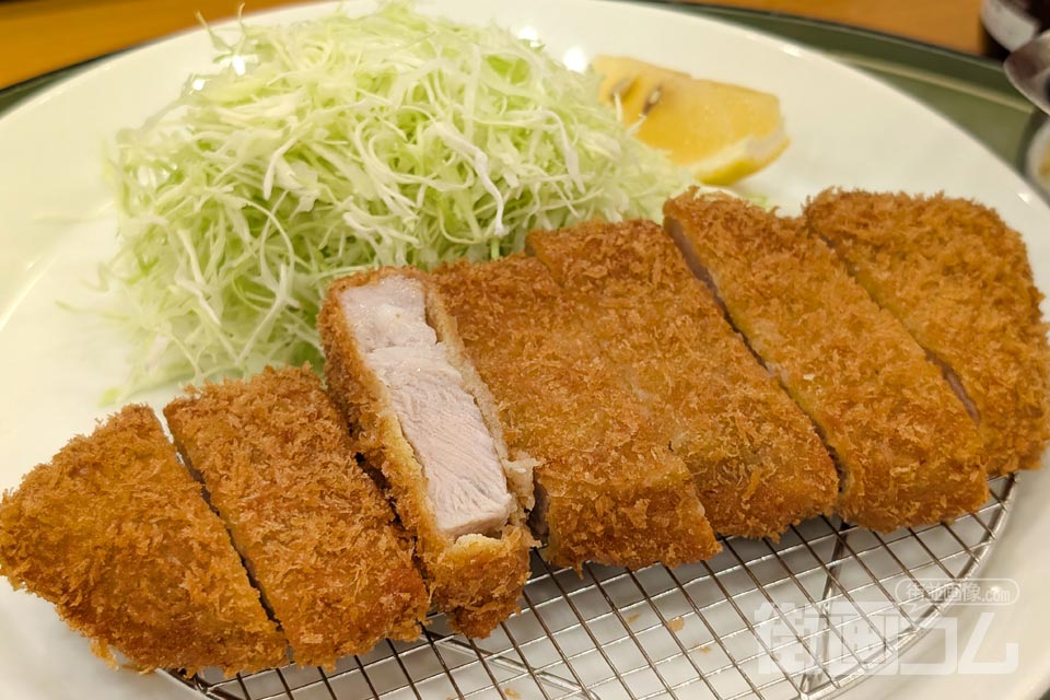 一切れを切り口が見える向きにした写真