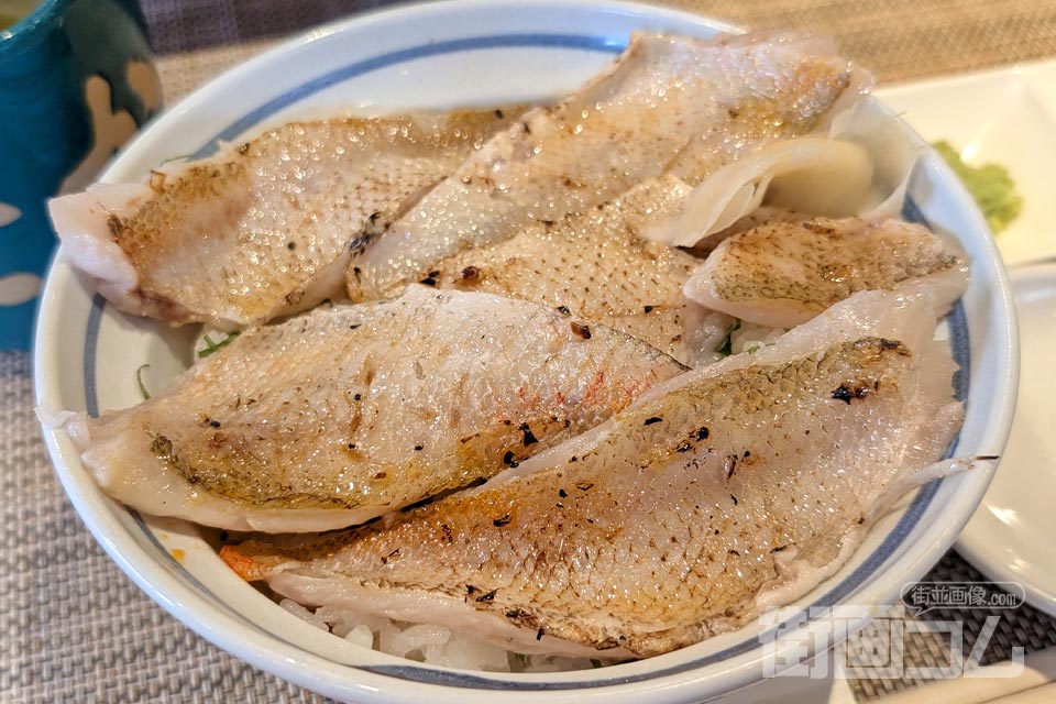 のどぐろ炙り丼：アップ