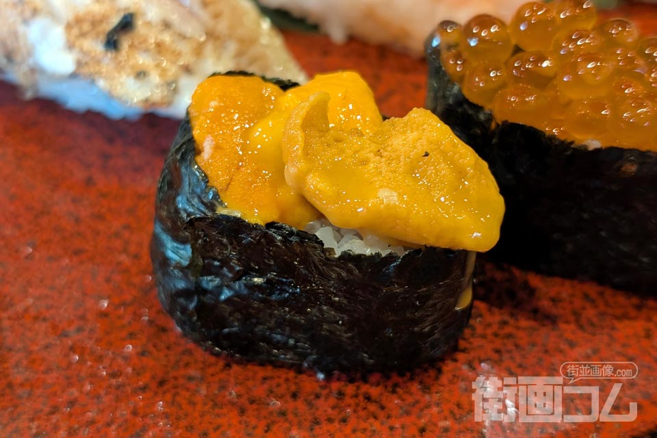 特上にぎり「極み」：うに軍艦