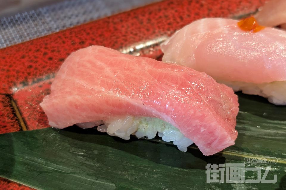 特上にぎり「極み」：トロ