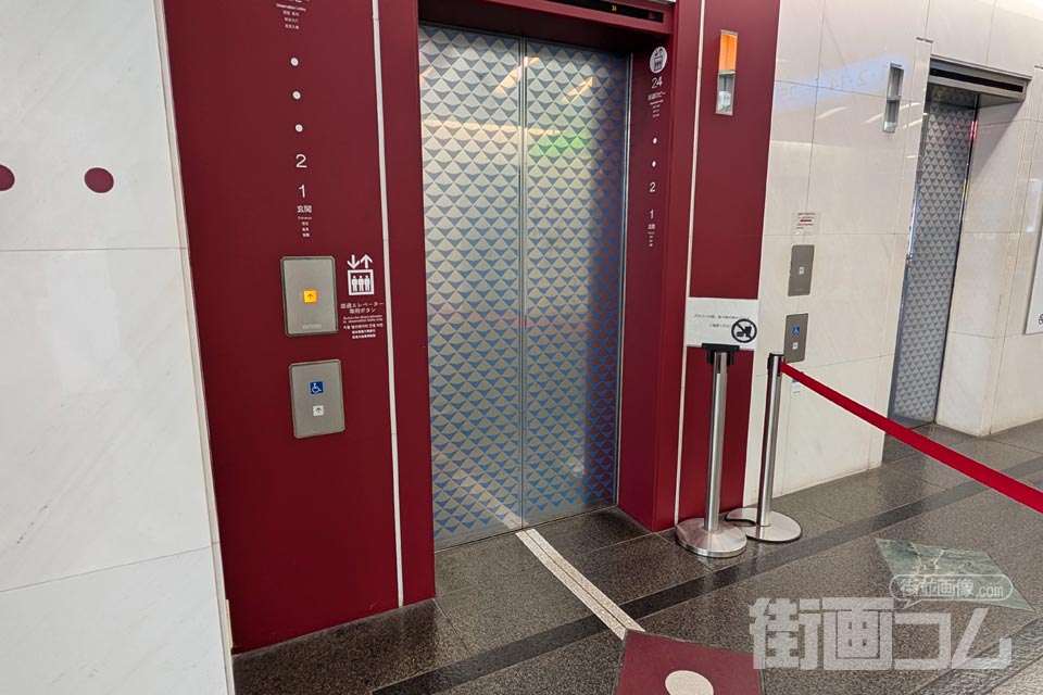 神戸市役所:展望ロビーへのエレベーター