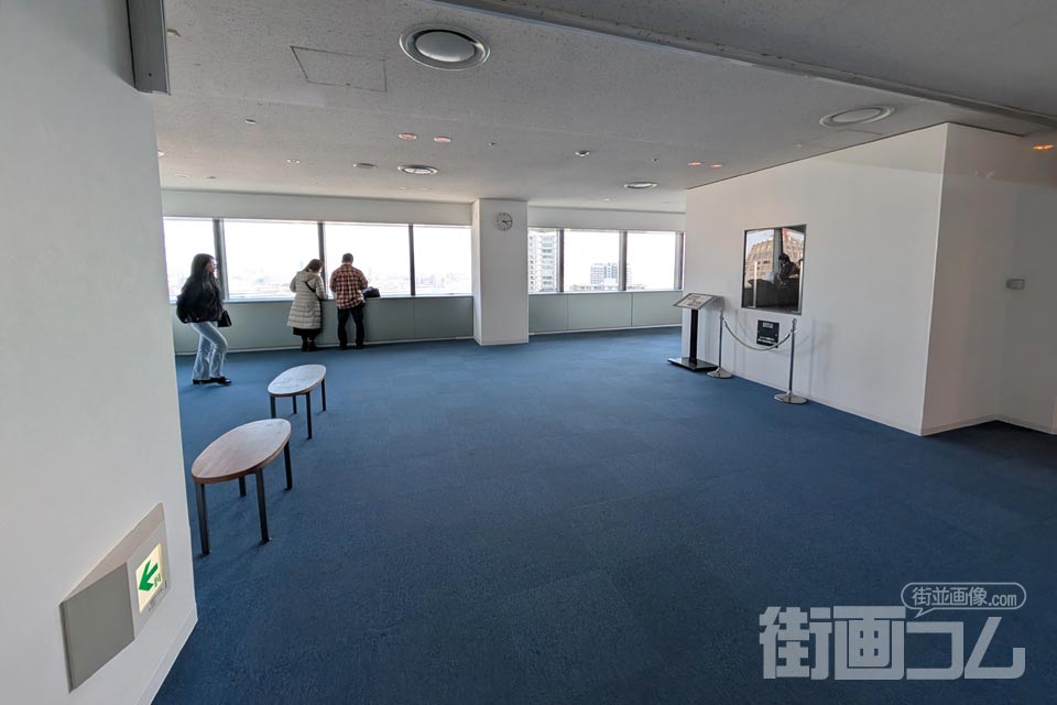 神戸市役所24F:展望ロビー(海側)