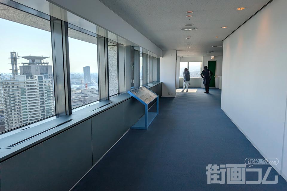 神戸市役所24F:展望ロビー(海側)