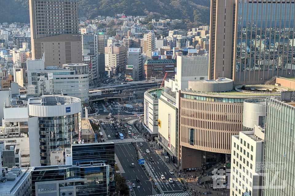 神戸市役所24F:展望ロビー(山側)から三ノ宮駅方面拡大