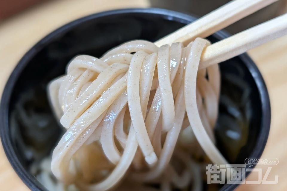 生そば：ツユにつけて箸リフト