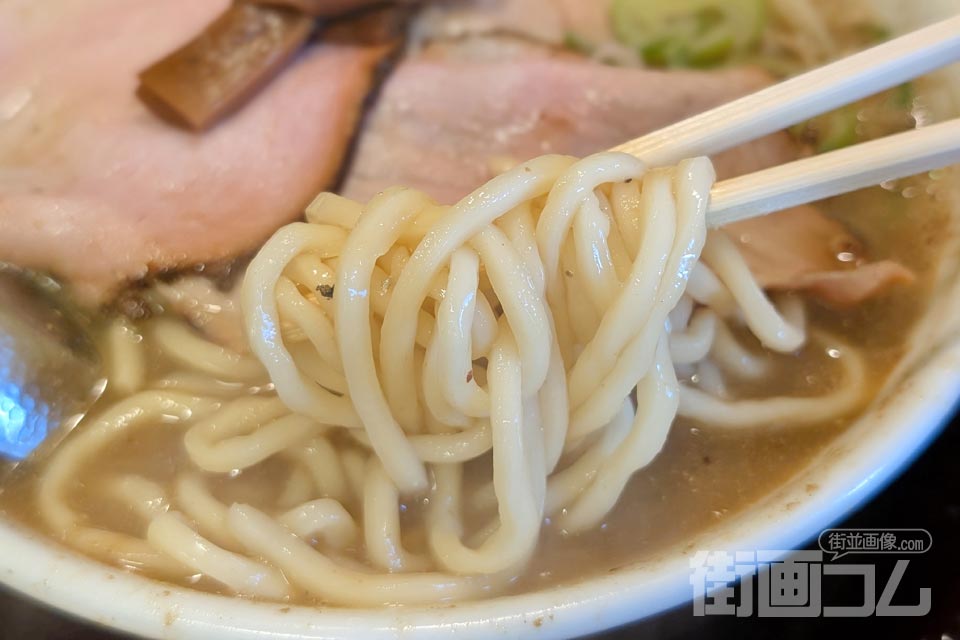 ひらこ屋の「こいくち煮干」麺リフト