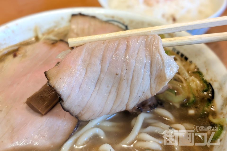 ひらこ屋の「こいくち煮干」チャーシューリフト