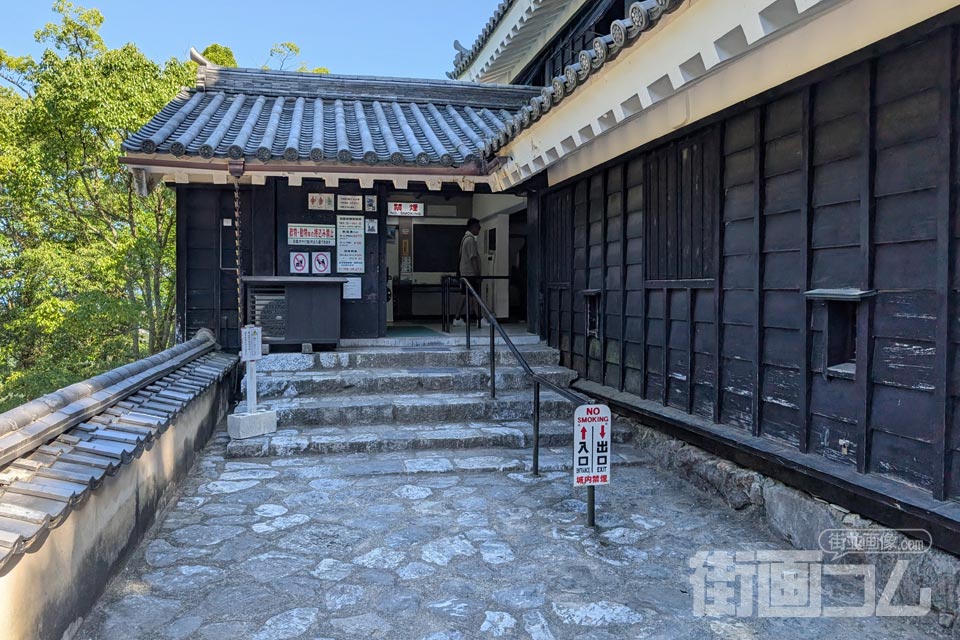 岩国城天守の入口