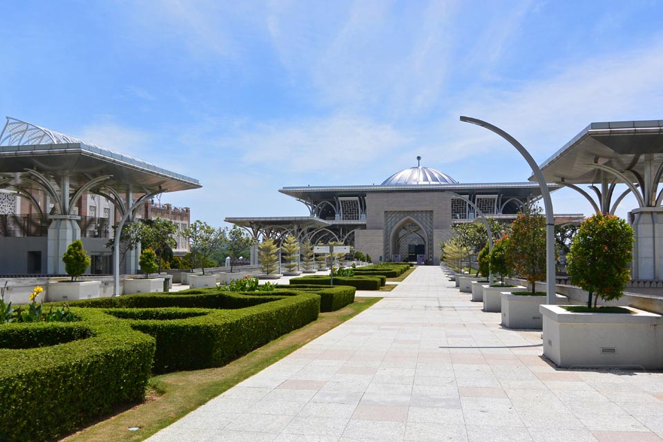 トゥアンク・ミザン・ザイナル・アビディン・モスク（Masjid Tuanku Mizan Zainal Abidin）