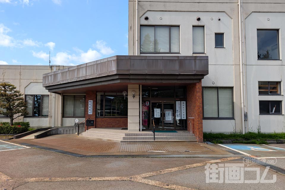 鶴岡市下水道部 職員通用口