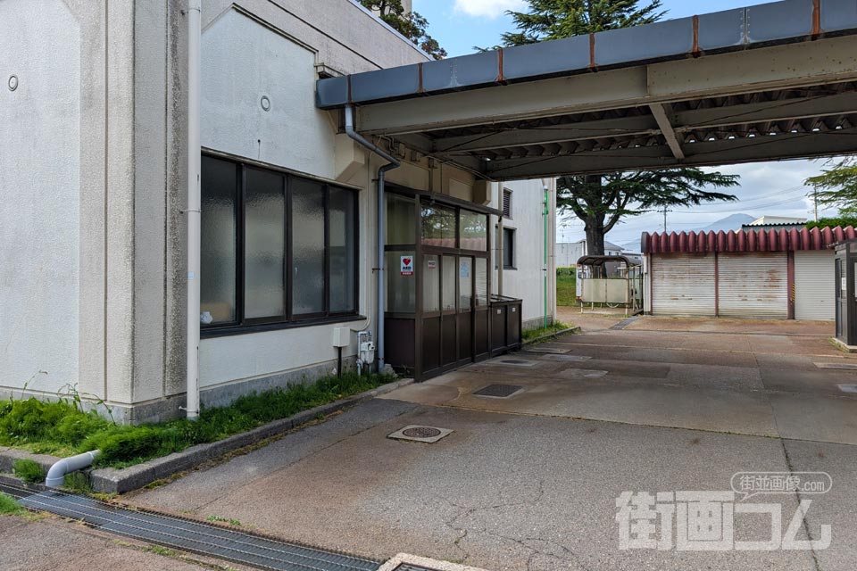 鶴岡市下水道部 職員通用口