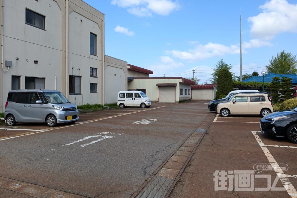 鶴岡市下水道部駐車場