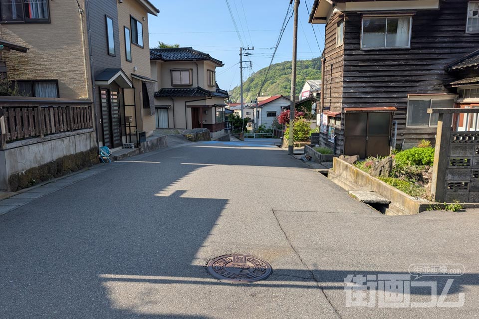 山形県鶴岡市A001マンホール蓋の設置場所