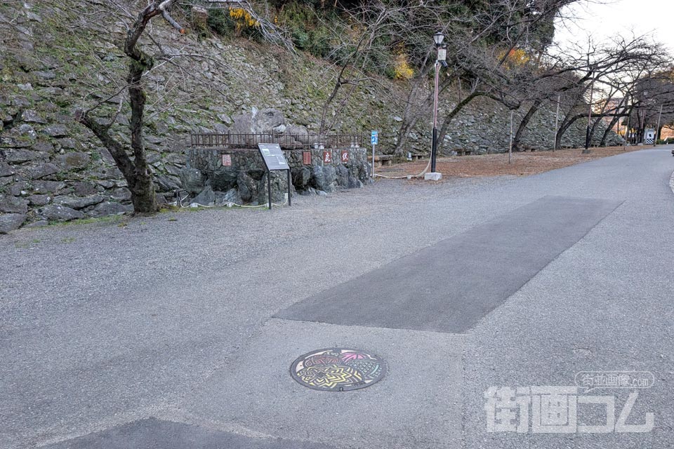 和歌山県和歌山市A001マンホール蓋の設置場所