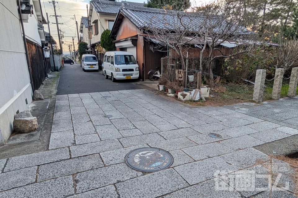 奈良県斑鳩町A001マンホール蓋の設置場所