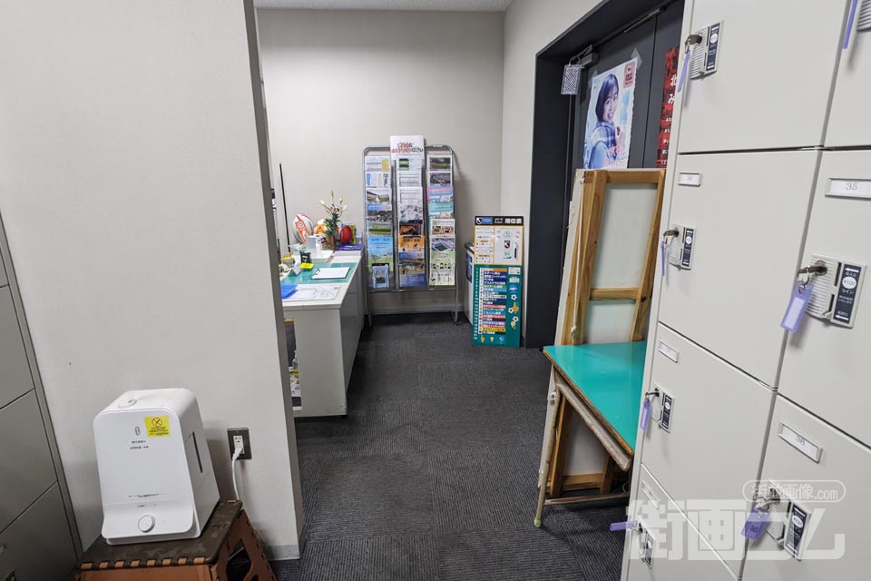 ミクニワールドスタジアム北九州の事務所内