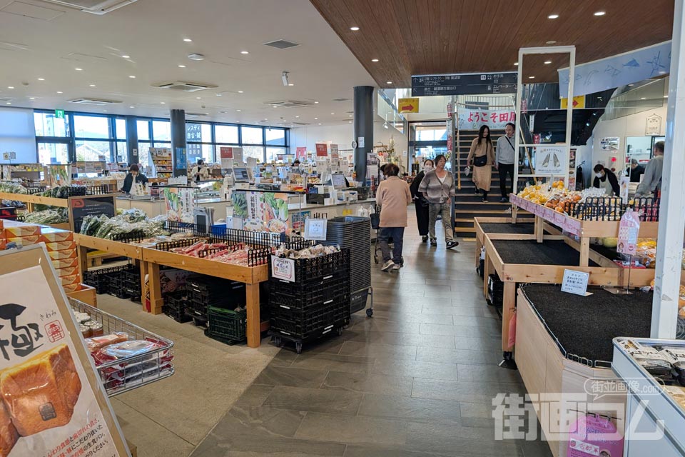 道の駅レスティ唐古・鍵の館内