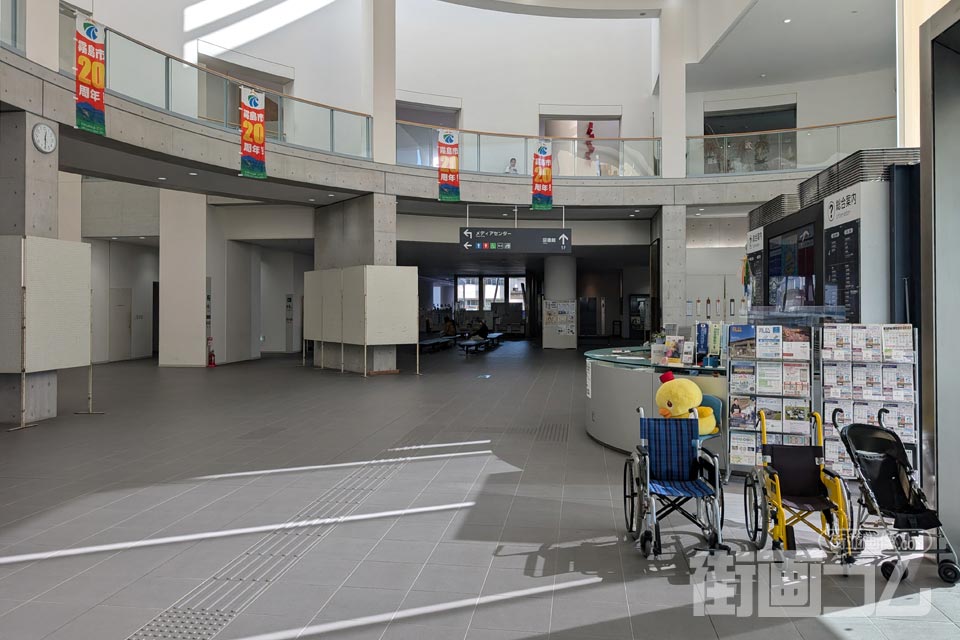 国分シビックセンター館内