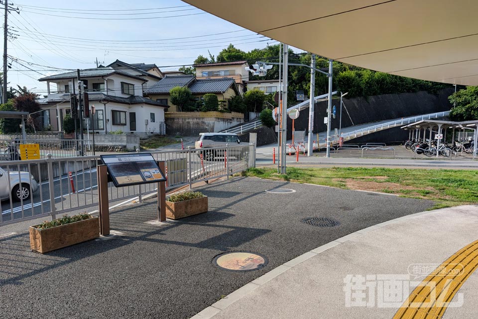 山梨県甲斐市B001マンホール蓋の設置場所