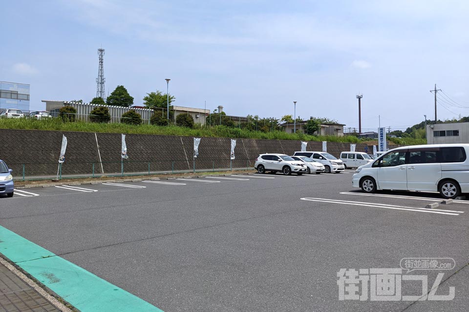 鉾田市役所本庁舎の無料駐車場