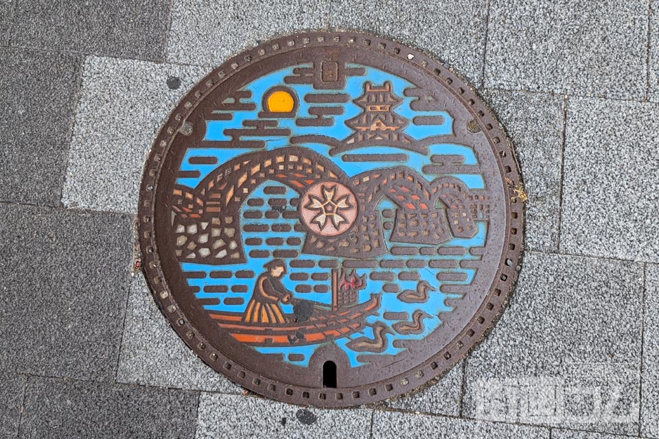 山口県岩国市A001マンホール蓋