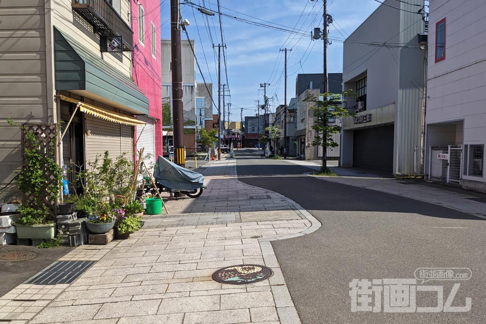 秋田県横手市A001マンホール蓋の設置場所