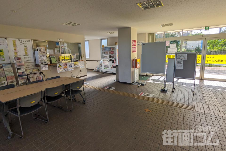 管理事務所内受付カウンター